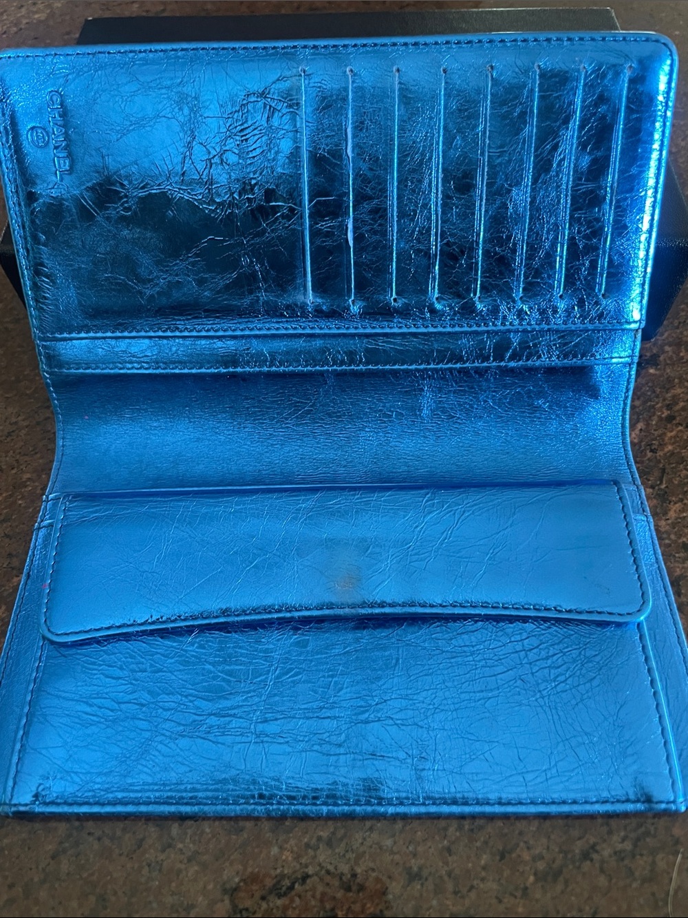 CHANEL Metallic Blue Bow Convertible wallet/ Clutch - Picture 3 of 6